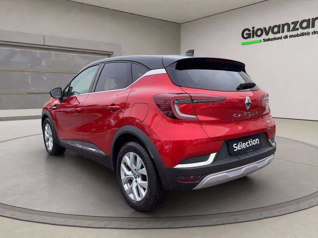 RENAULT Captur 1.6 E-Tech phev Intens 160cv auto NEOPATENTATI